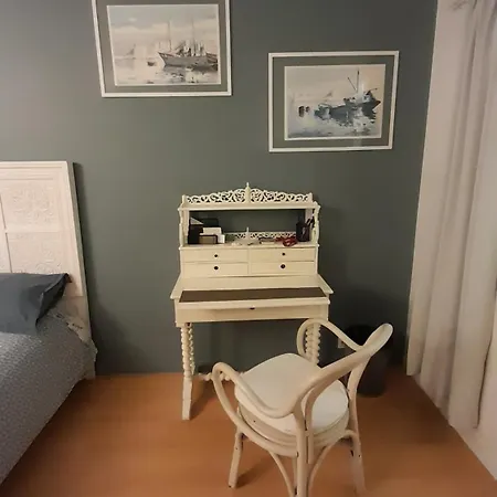Porte De Versailles Homestay *
